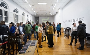 Cineastas, directores y programadores de festivales nacionales e internacionales y representantes de...