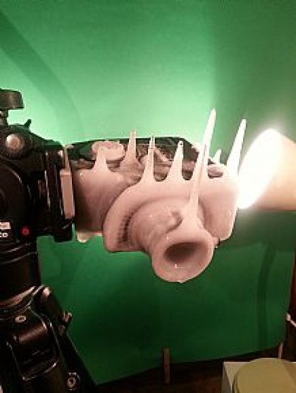 El making of de la cabecera de Simon Ellis