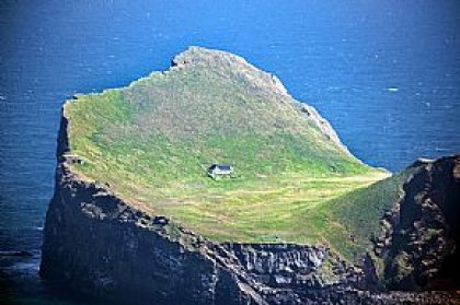 Una imagen del fotógrafo alemán Chris Zielecki de una isla remota de Islandia ilustrará la novena edición del festival Punto de Vista